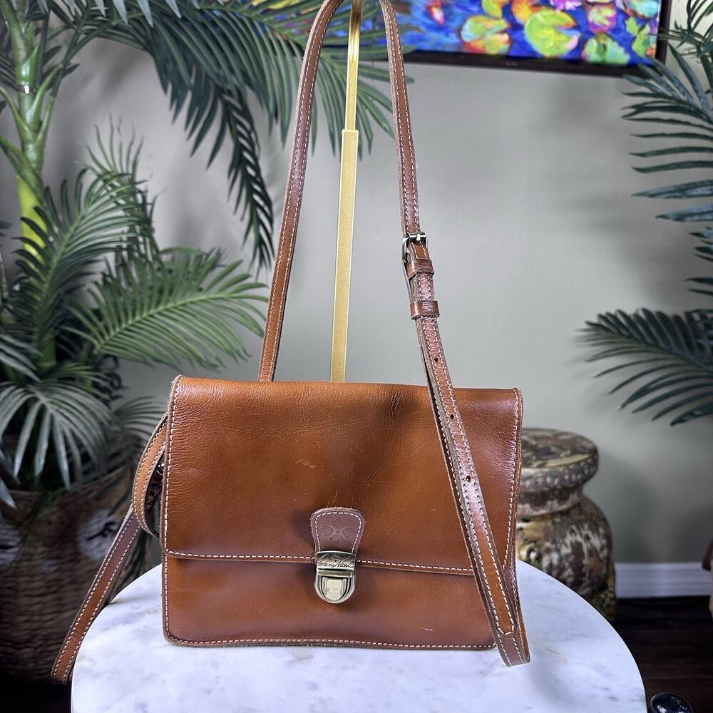 Patricia Nash Organizer Bag Crossbody wristlet Brass Flap Excellent
